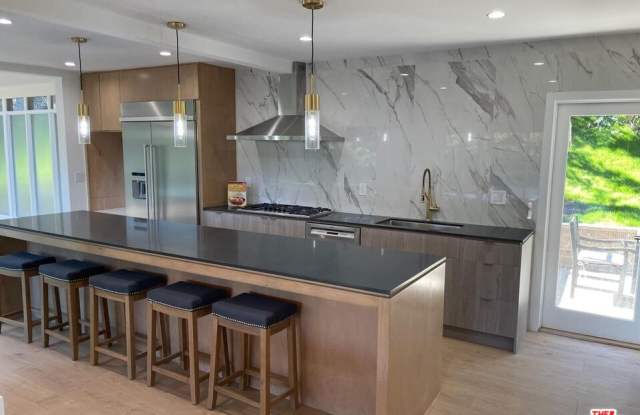 15434 Mulholland Drive photos photos