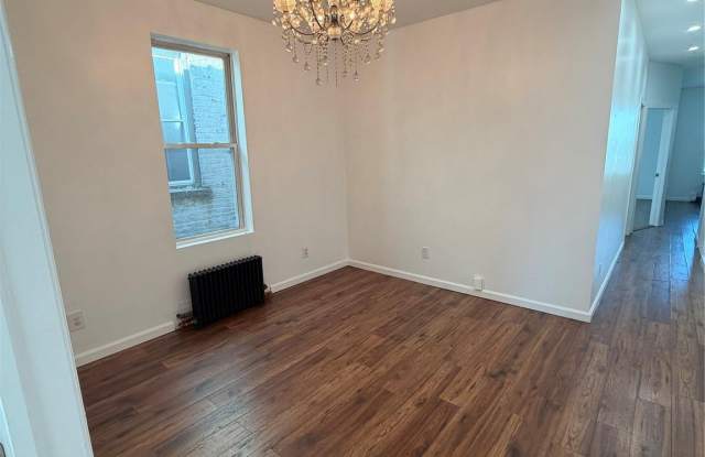 1226 Saint Lawrence Avenue Gallery 1