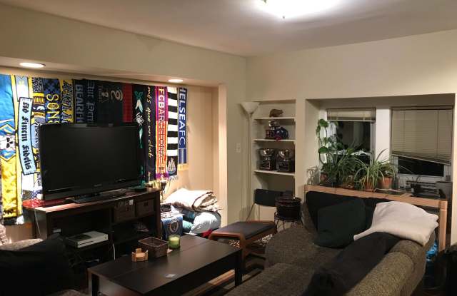 1611 N Rodney St photos photos