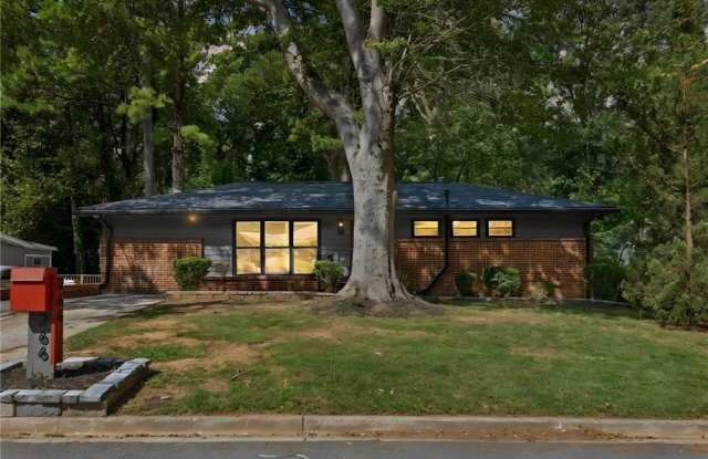 266 Simon Terrace NW Gallery 2