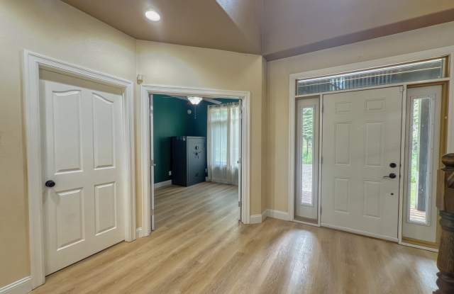1850 Osborn Court Gallery 4