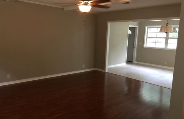 38 FOX GLEN CIR Gallery 2