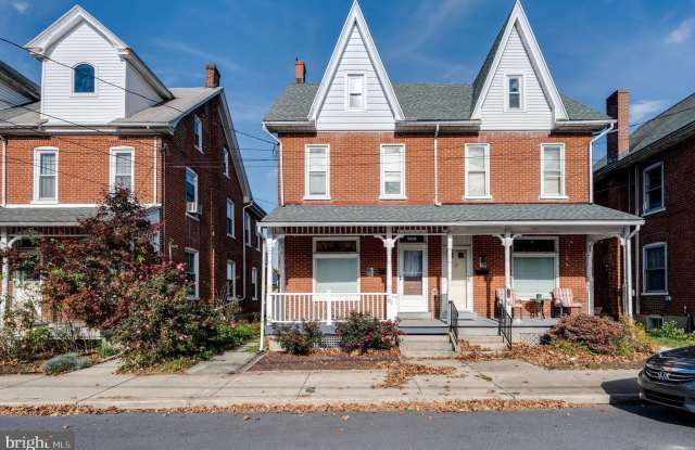 121 W ARCH Street - 121 West Arch Street, Fleetwood, PA 19522 121 W ARCH Street - 121 West Arch Street, Fleetwood, PA 19522