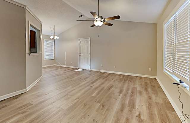 57 Wayfaring Drive Gallery 4