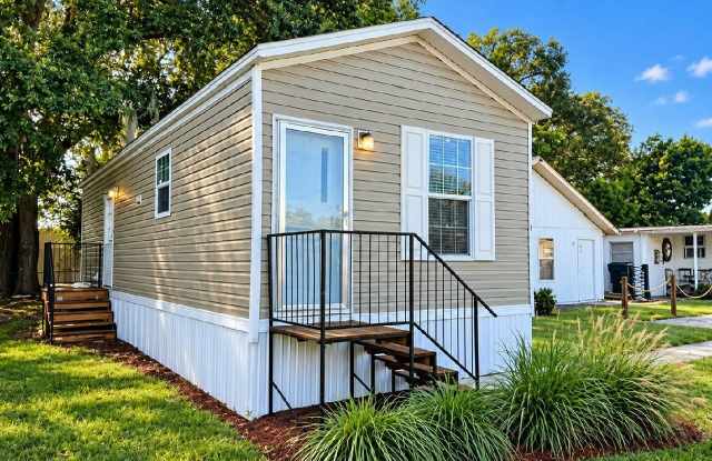 2245 New Tampa Hwy Gallery 1