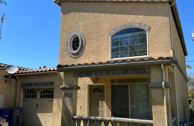 Charming Two-Story Home in Gated Senior Community- AGES 55  ABOVE ‼ photos photos