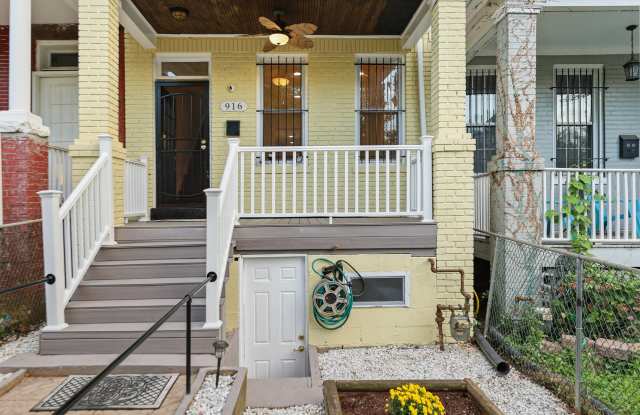 916 Shepherd St Nw Gallery 1