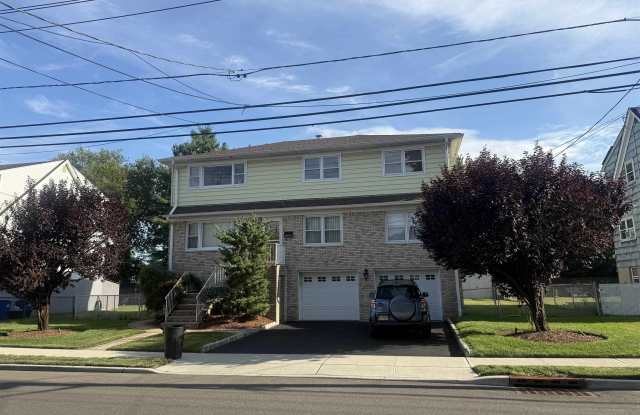 31 POPLAR AVE photos photos