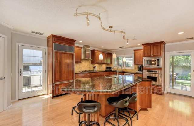 5342 Terrace Oak Circle Gallery 3