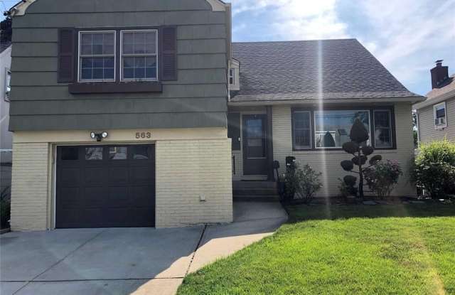 563 Albemarle Place photos photos