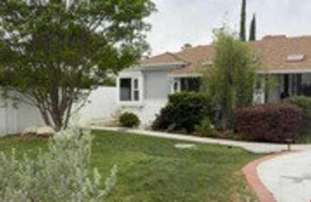 5419 Gentry Avenue photos photos