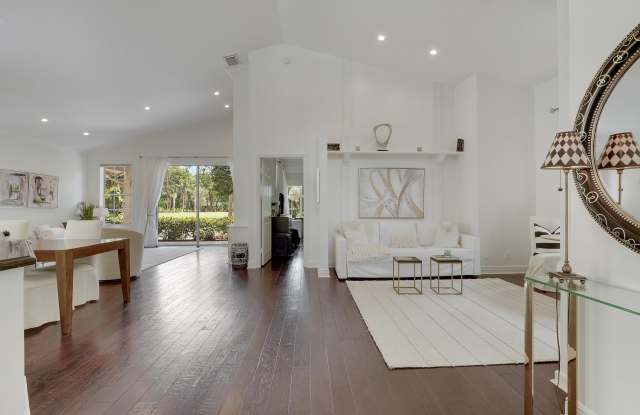 13810 Cross Pointe Court Gallery 4