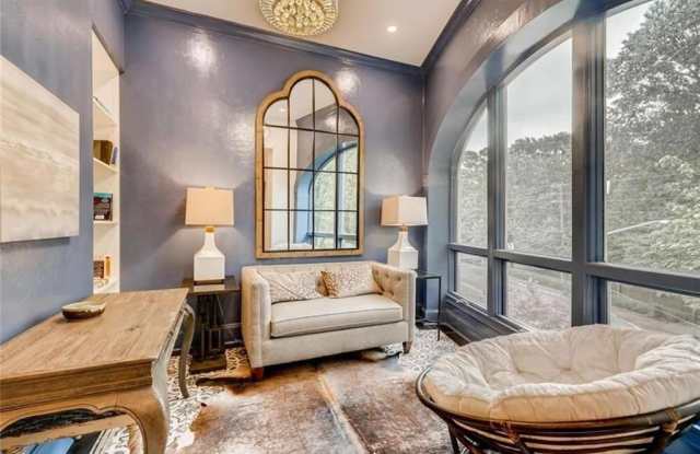 1116 Piedmont Avenue NE unit: 5 photos photos