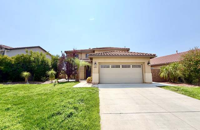 Spacious 5 Bedroom Home with Loft, Private Balcony & Large Back Yard photos photos Spacious 5 Bedroom Home with Loft, Private Balcony & Large Back Yard photos photos