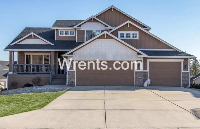 Beautiful Northside Home! Available Mid June! photos photos