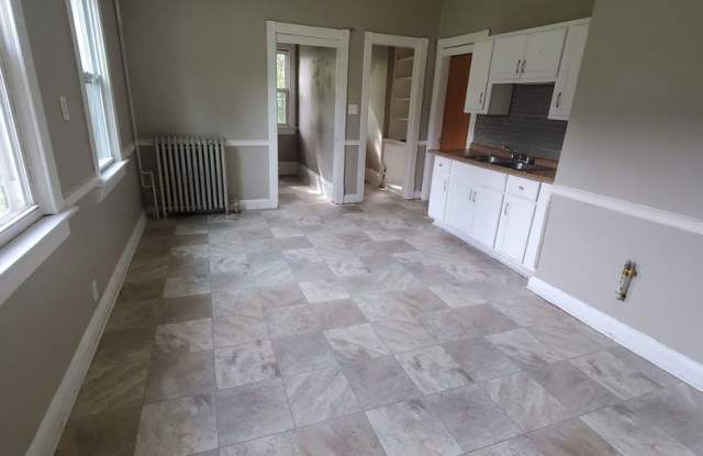 Spacious 4-Bedroom Home with Recent Updates in Milwaukee! Gallery 4
