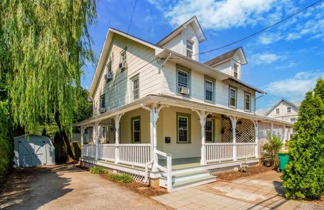 Single Family Home in Berwyn photos photos
