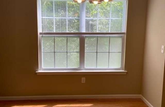 844 Woodside Creek Gallery 4