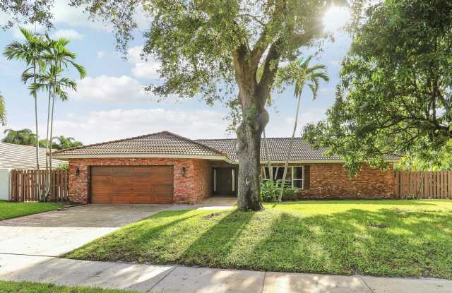 100 SW 15th Court Gallery 1