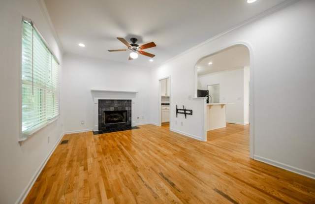 1557 Paxon Street SE Gallery 4