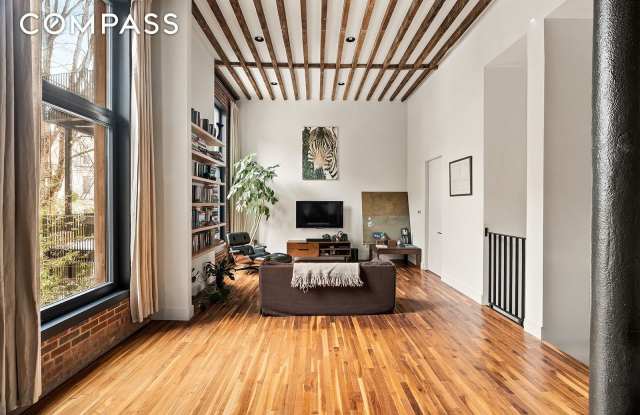 533 Leonard Street photos photos