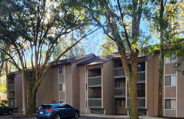 Welcome to Treehouse Village - 85 Southeast 16th Avenue, Gainesville, FL 32601