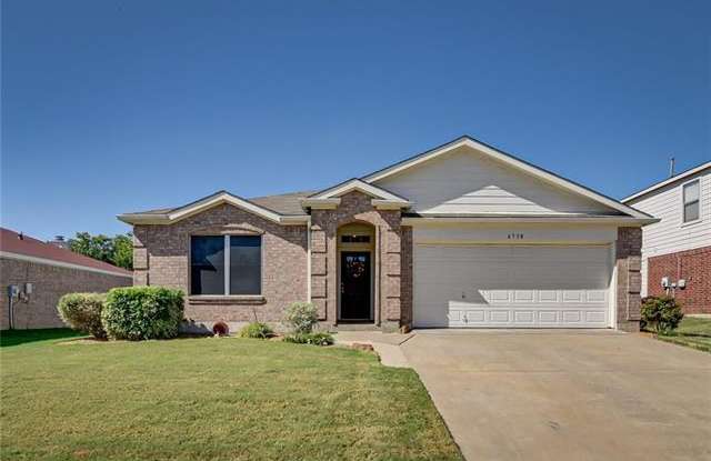 6738 Ambercrest Drive - 6738 Ambercrest Drive, Arlington, TX 76002