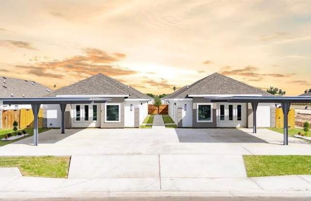 1408 S Xanthia Street unit: 2 photos photos