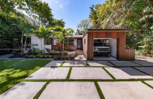 114 Venetian Way photos photos