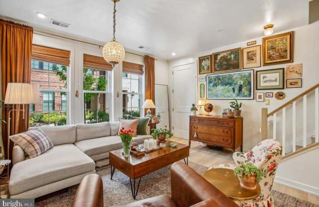 7440 BACKETT WOOD Terrace Gallery 2