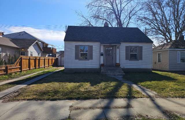 Available Now – Charming Boise Home with Fenced Yard and Detached Garage photos photos