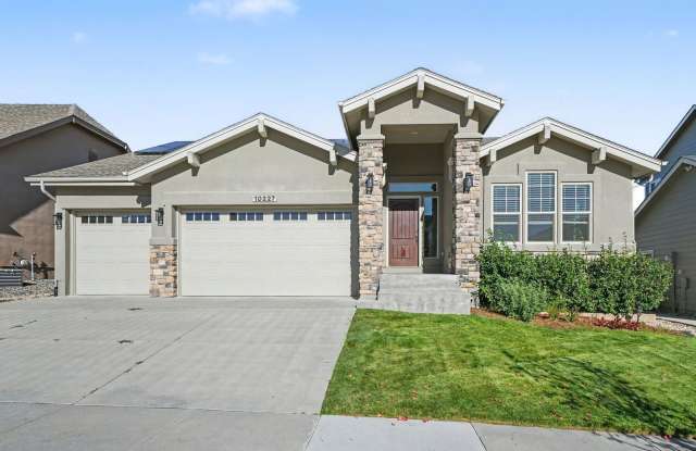 BEAUTIFUL 4-BEDROOM HOME WITH SOLAR – SAVE APPROX $130/MONTH ON ELECTRICITY! Gallery 1