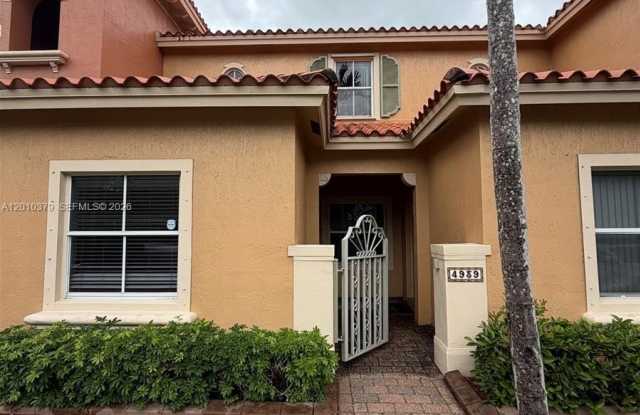 4939 N Harbor Isles Dr photos photos