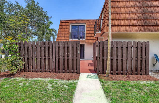 6335 Red Pine Lane Gallery 2