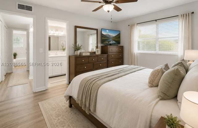 306 Circle Dr S Gallery 4