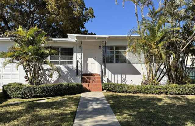 5353 SW 6th St photos photos