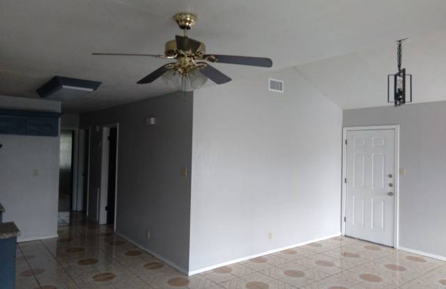 3060 S Buckingham Ct Gallery 3