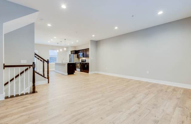 3 Bedroom End Unit Townhouse - Franklin Regional School District - AVAILABLE IMMEDIATELY Gallery 3