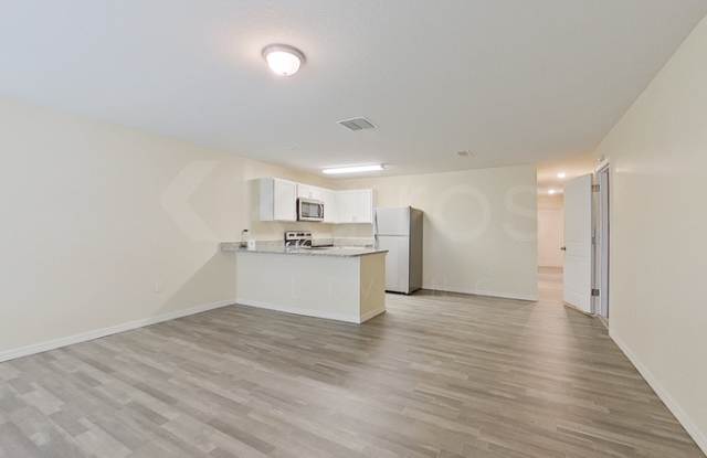 27008 Anthony Avenue Gallery 4