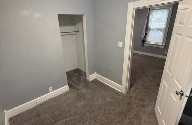 2 Bedroom/1 Bath close to school! Gallery 3