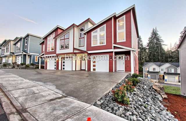 Unit 207-C: 3 Bed, 2.5 Bath Townhome in Kalama - 207 Cloverdale Road, Kalama, WA 98625