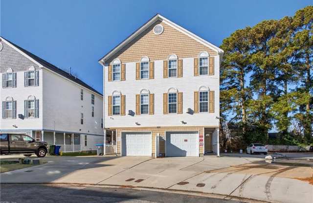 Immaculate Townhome in Camellia Gardens! photos photos