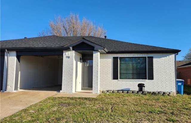 9 Holly  DR Unit #B photos photos