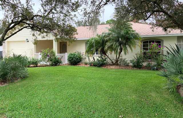 1539 Black Bear Ave photos photos