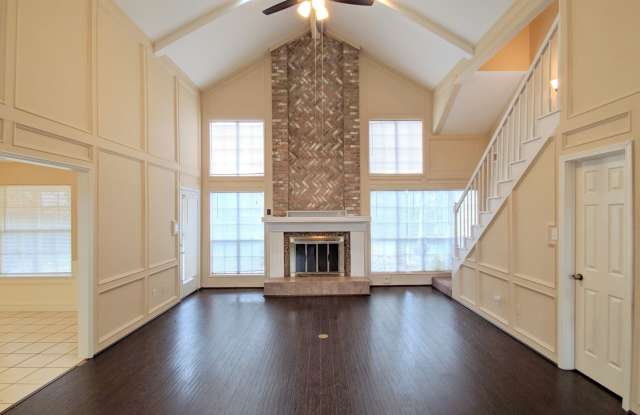 20015 Lucia Ln., Gallery 3