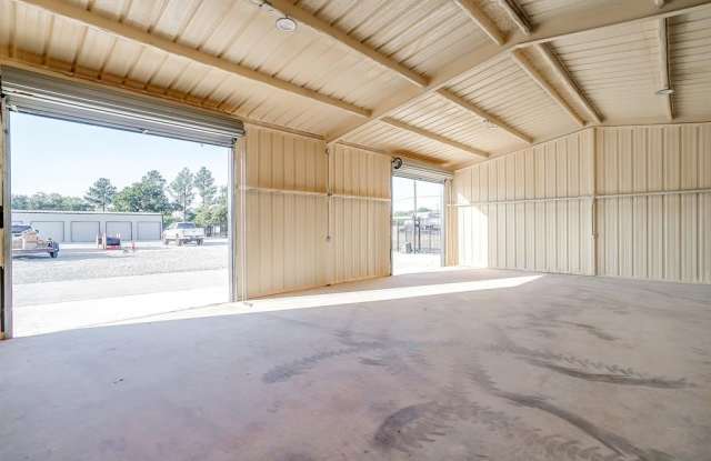 410 N Broadway Street photos photos