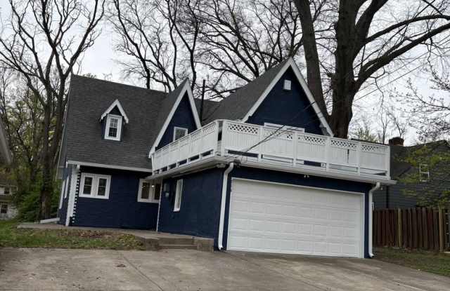 Butler Beauty on the Knoll!  6BR/3BA ready to go for next school year. Gallery 3