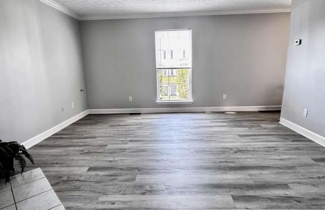 2469 English Station Drive Gallery 2