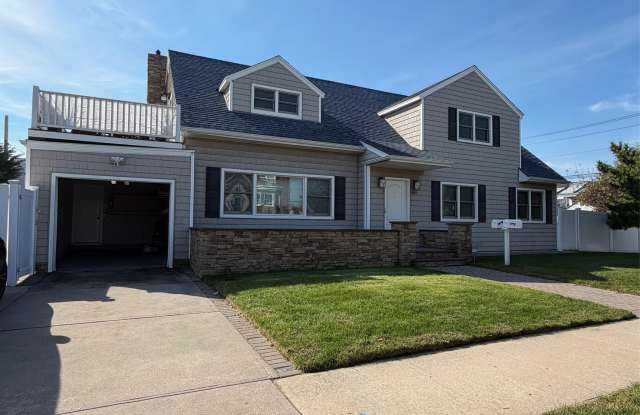 400 E Beech Gallery 1