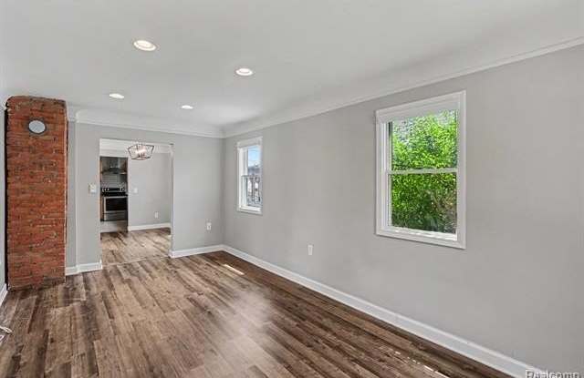 3814 N Blair Avenue Gallery 4